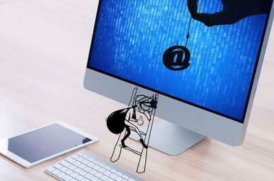 成年當(dāng)天，能否踏入網(wǎng)吧？解讀互聯(lián)網(wǎng)上網(wǎng)服務(wù)的年齡規(guī)定